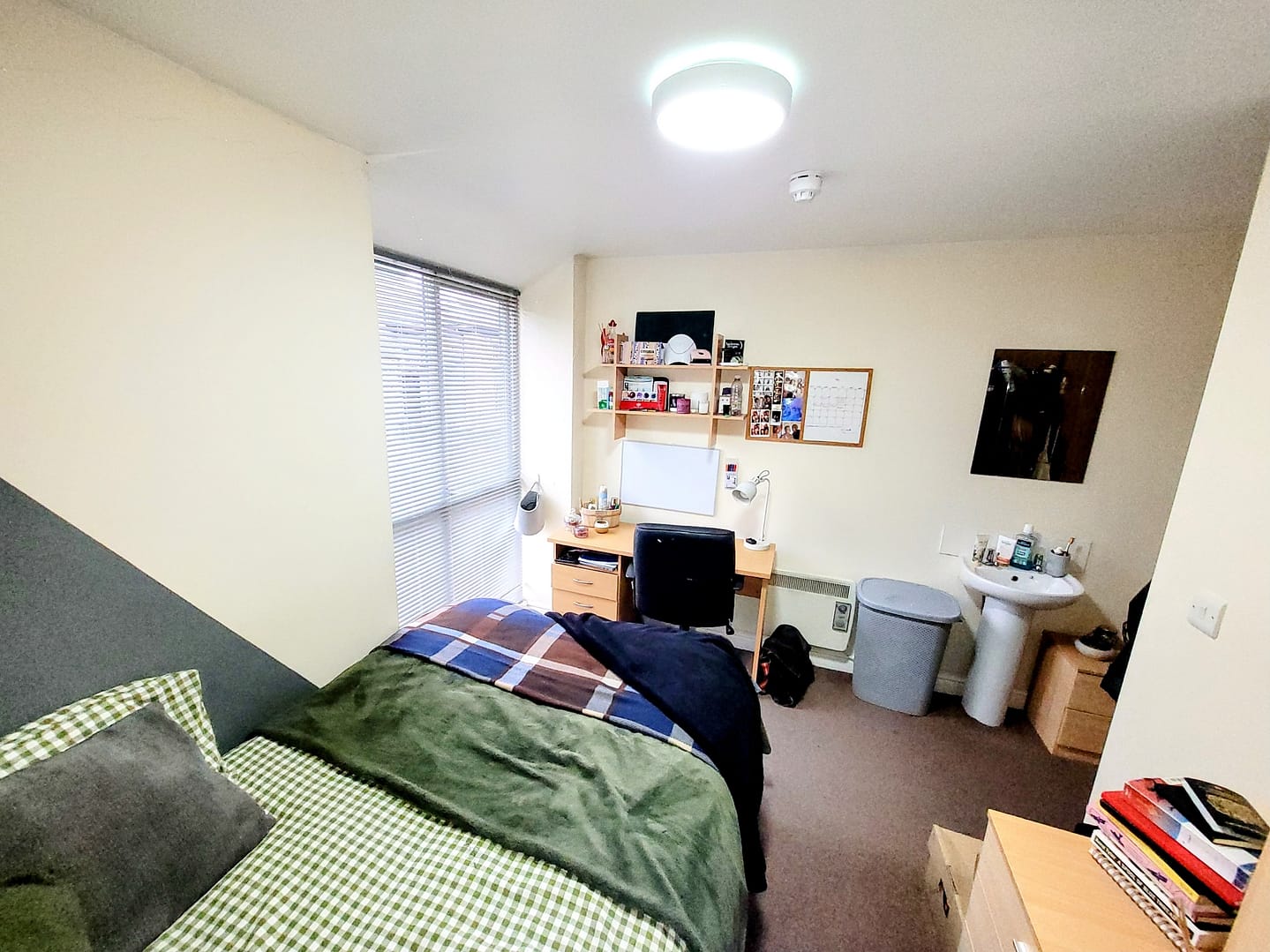 Luxury large shared student housing Lancaster reviews