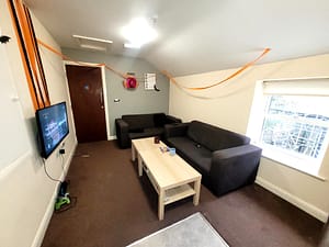 Spacious 5-bedroom student flat in Lancaster city centre, with large kitchen and comfortable living area.