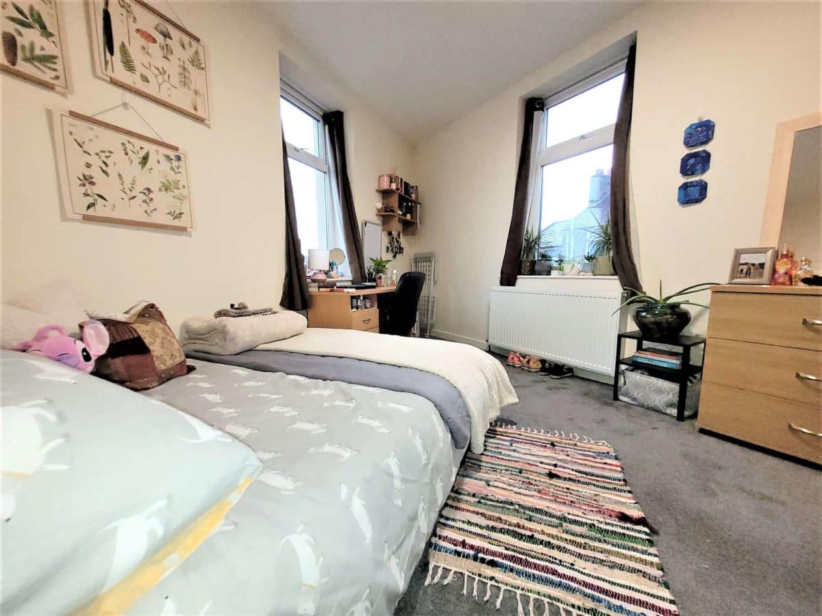 large student houses for groups in Lancaster with 9 bedrooms