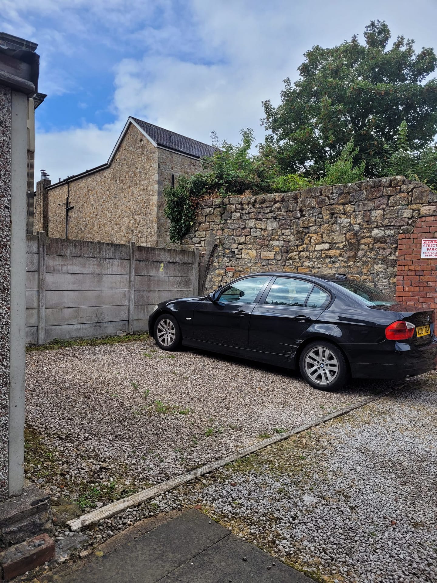 Student house with car parking lancaster city centre